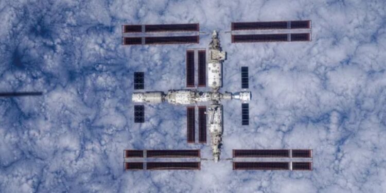 Astronautas chineses agora podem usar uma air fryer projetada para funcionar no espaço