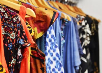 Vestido voltou moda usado maneiras