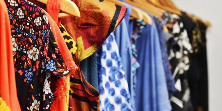 Vestido voltou moda usado maneiras