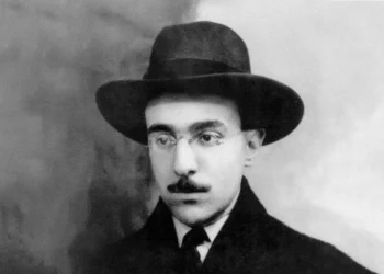 Frase de Fernando Pessoa: “Às vezes ouço passar o vento; e só de ouvir o vento passar, vale a pena ter nascido”