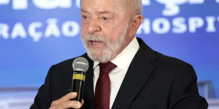 Lula dá canetada em nova lei que obriga distribuição de água  gratuitamente em shows