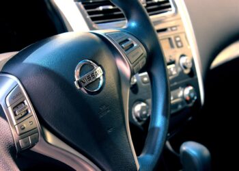 Nissan dobra corte empregos mil