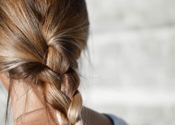 Nutricionista alerta queda cabelo causada