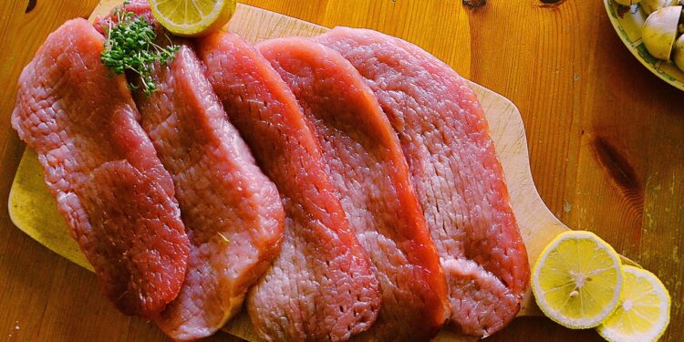 Erro guardar carne geladeira espalhar
