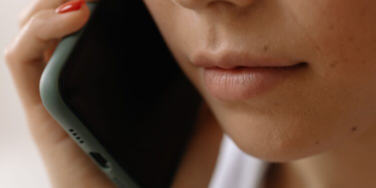 Empresas de telemarketing pedem que Anatel reveja regra criada para combater chamadas indesejadas