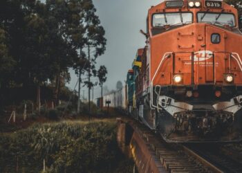 Novo governo retoma megaprojeto para conectar Atlântico e Pacífico por trem