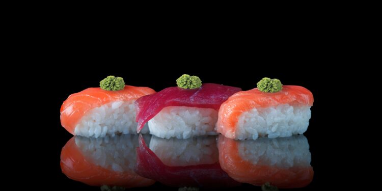 Pesquisa encontra parasitas em atuns usados para fazer sushi no Brasil