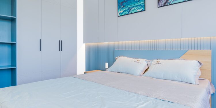 Adeus à cama tradicional? Este modelo libera espaço no quarto durante o dia