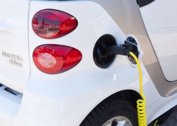 Poucos donos carros eletrificados conhecem