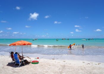 Por que o mar “desapareceu” por algumas horas em uma praia do Brasil?
