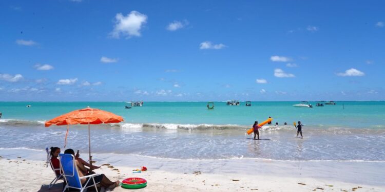 Por que o mar “desapareceu” por algumas horas em uma praia do Brasil?