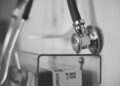 Professor medicina aposentado usou inteligência