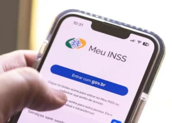 Governo ensina 3 passos no celular para saber quando será a sua aposentadoria