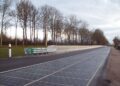 França construiu uma estrada solar que parecia o futuro, mas carros, sujeira e chuva ajudaram a destruí-la