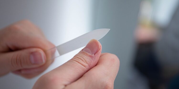 Unhas quebram constantemente diferentes interpretações