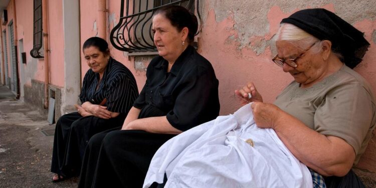 Mulheres centenárias transformaram um vilarejo italiano em objeto de estudo para pesquisadores