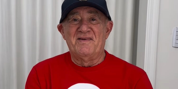 Renato aragão famosos foram processados