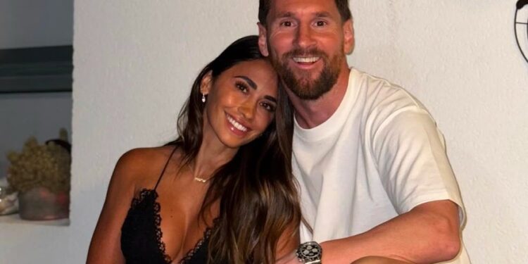 Antonela roccuzzo aposta vestido preto