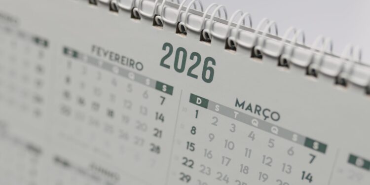 Calendário reserva feriados render vários