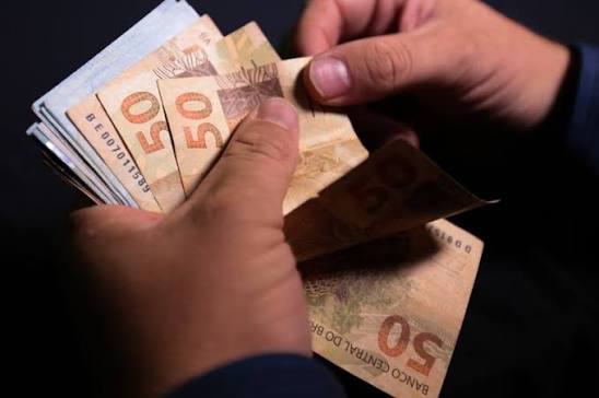 Grupo profissionais terão direito piso