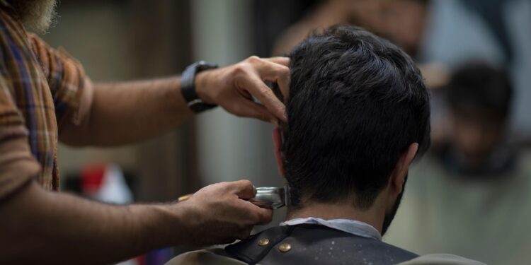 Cortes cabelo masculinos ajudam dar