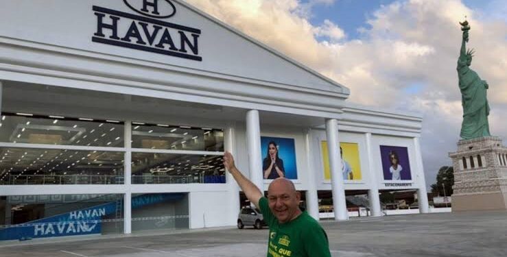 Luciano hang abre havan mil