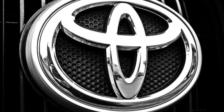 Novo toyota corolla híbrido chegar