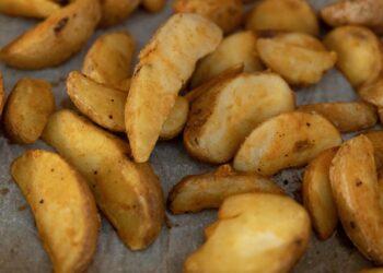Quer batatas rústicas crocantes fora