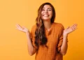 Psicologia revela algumas expressões cotidianas que irão te deixar mais feliz e melhorar as relações