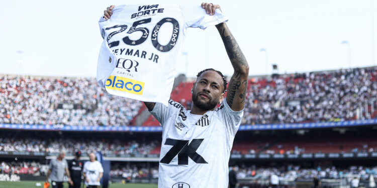 Neymar surpreende e se despede do Santos
