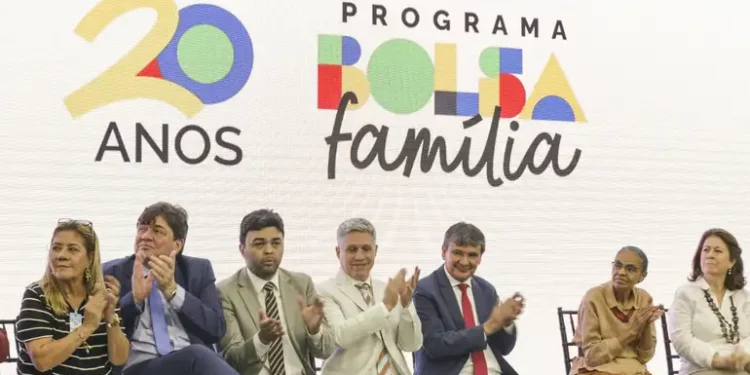 Bolsa Família não vai mais pagar benefício para 1,6 milhão de pessoas