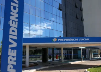 Aposentados vão receber Pix surpresa do INSS em 25/08