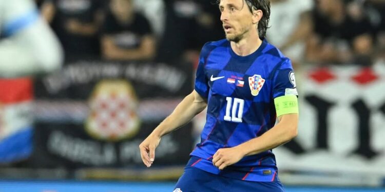 Rubro-negro acertou a contratação de Modric, após 13 anos do jogador no Real Madrid