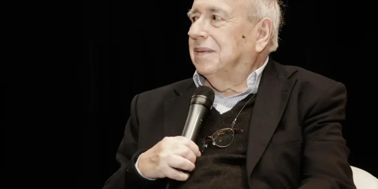 Filha confirma a morte de Luis Fernando Verissimo, aos 88 anos, em Porto Alegre