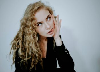 O que a psicologia diz sobre colocar a língua para fora ao fazer uma atividade?