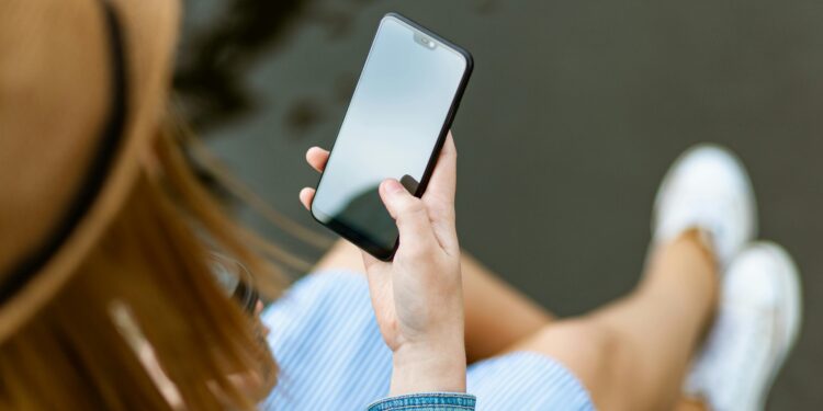 Elon Musk bate o martelo sobre novo smartphone da Tesla