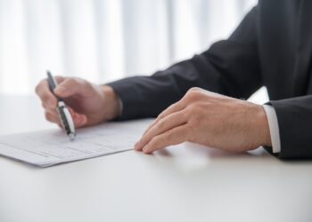 Forte candidato à presidência de 2026 desiste de se candidatar