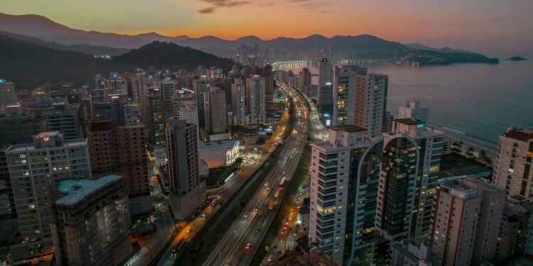 Quase 300 mil brasileiros vão receber pagamento do RPV; conheça o benefício