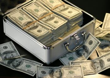 Dólar dispara mais uma vez e brasileiros se desesperam