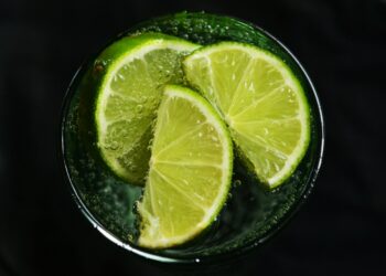 Água com gás faz emagrecer mais rápido? Veja o que dizem os especialistas