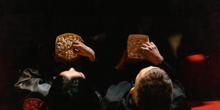 Novo balde de pipocas do Cinemark vira febre entre fãs de Star Wars