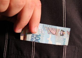 Governo Federal confirma auxílio de R$ 9.200,00 para pessoas de até 24 anos