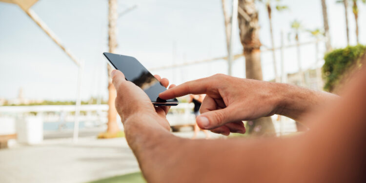 Promoção imperdível na Shopee: celular Xiaomi zero por menos de R$ 750