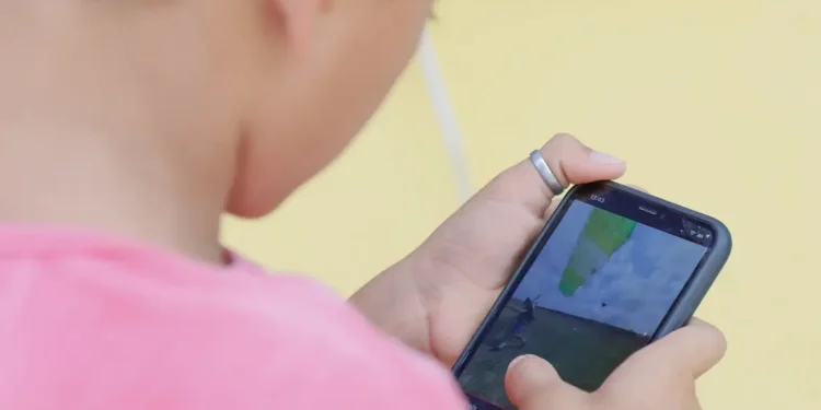 Governo diz SIM e celulares em sala de aula agora serão proibidos