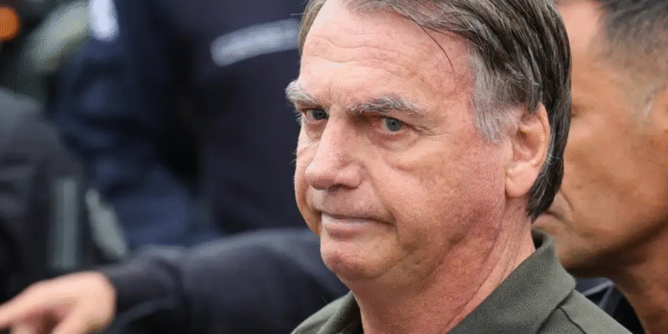 Além de ser preso, Bolsonaro terá que pagar uma multa milionária