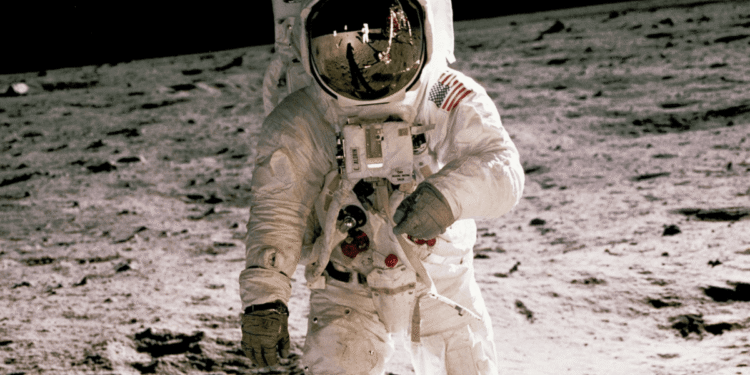 Após 53 anos, NASA anuncia retorno à Lua e revela a data