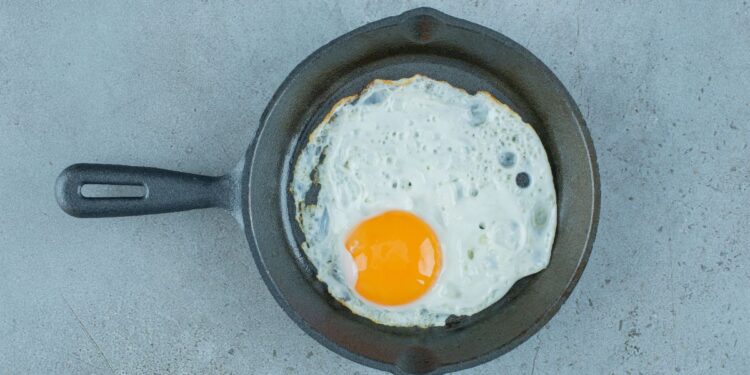 Especialistas revelam a quantidade ideal de ovos para comer no café da manhã