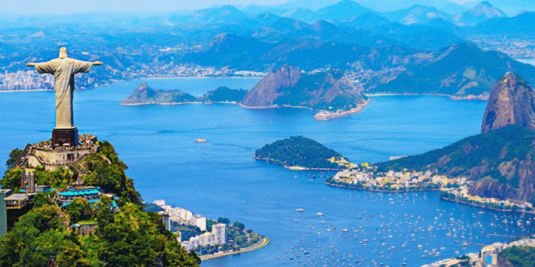 Famosa praia carioca está em vias de sumir para sempre