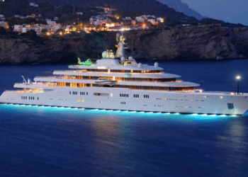 Iate de 162 metros desperdiça combustível há 3 anos só para manter o ar condicionado ligado