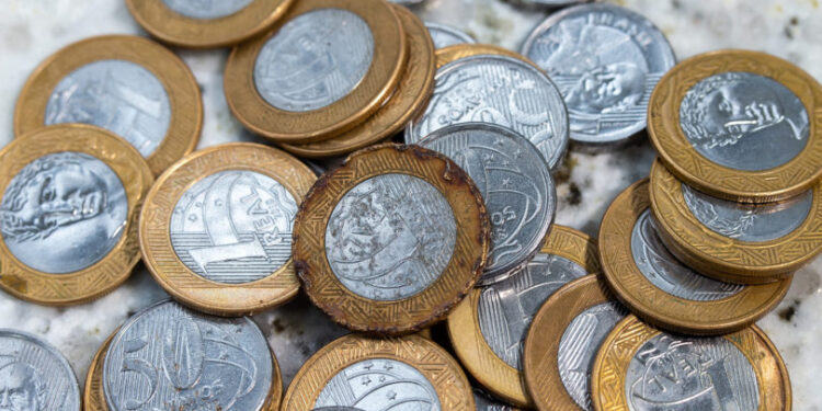 Moedas de R$ 1 fabricadas em 2016 estão custando o preço de uma moto